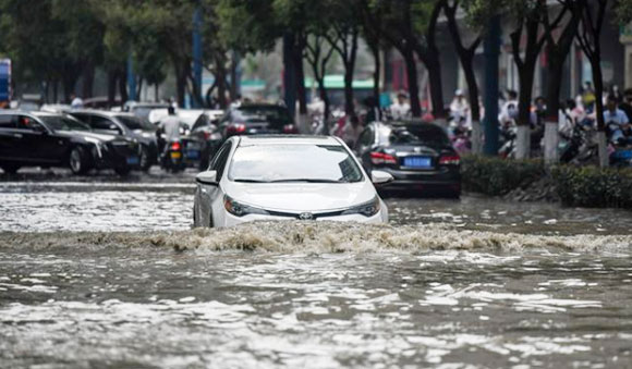 雨季城市內澇嚴重，情況刻不容緩